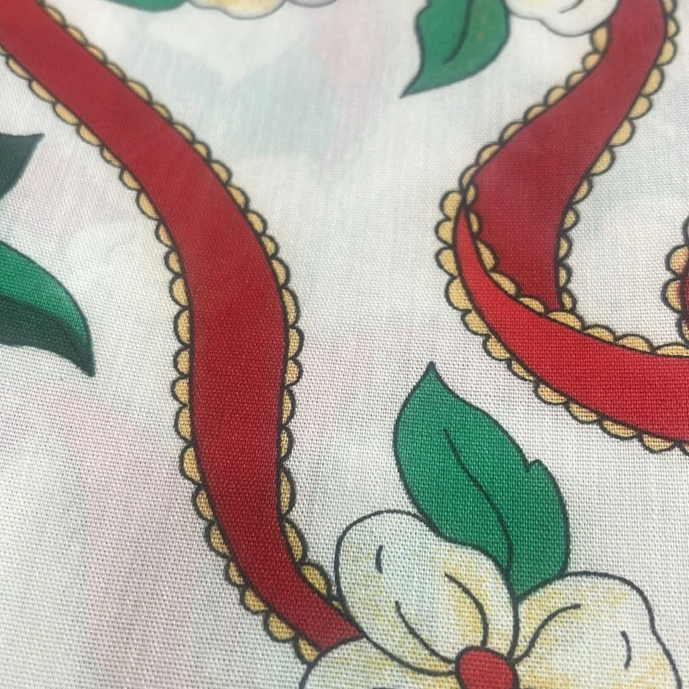 Vintage Christmas Tablecloth 84” Rectangle Flowers,Acorn and Bows
